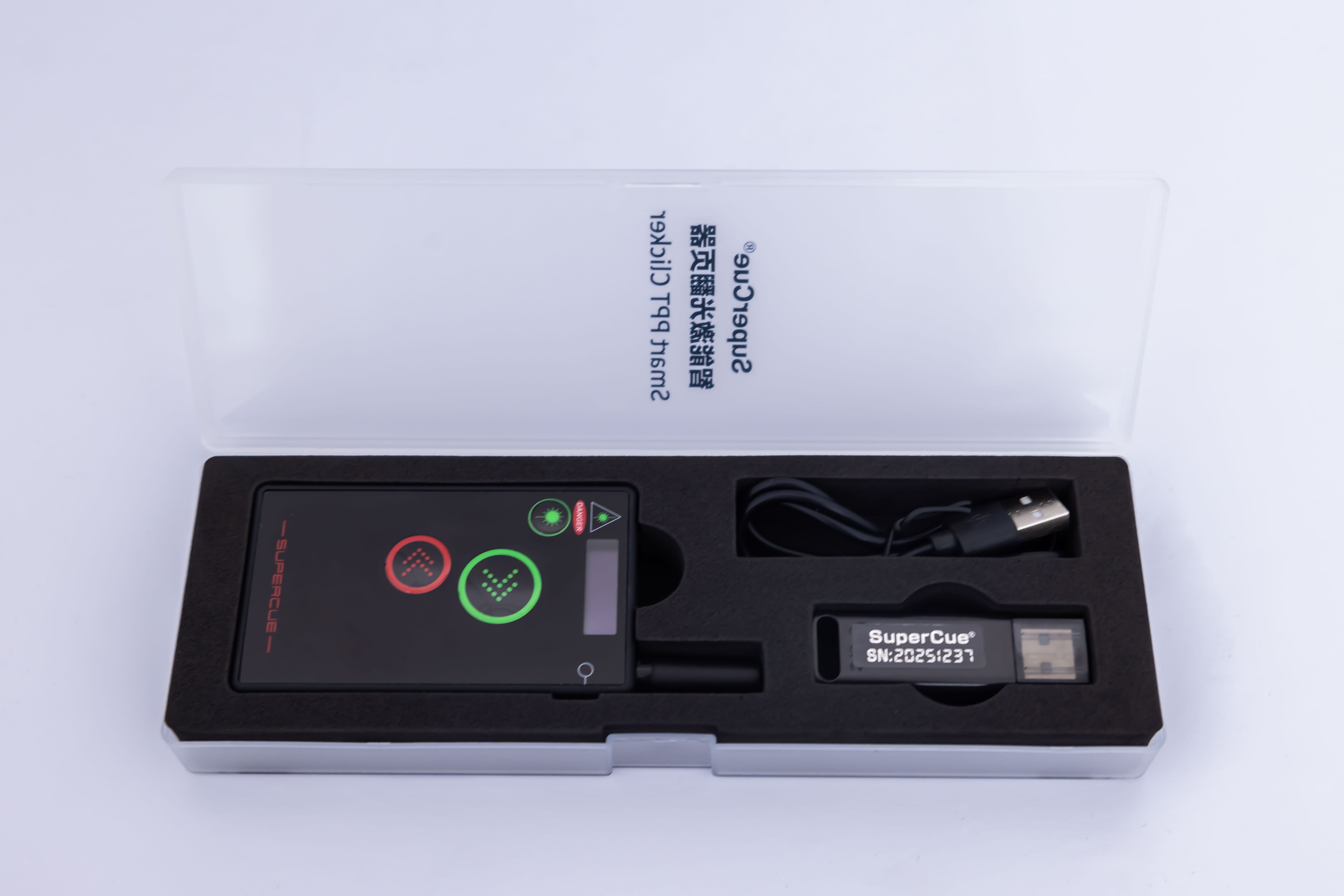 SuperCue Mini 翻页器场景应用展示1